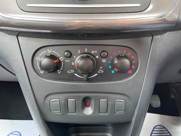 Used Dacia Sandero 2018 for sale - 75210437: Photo 16