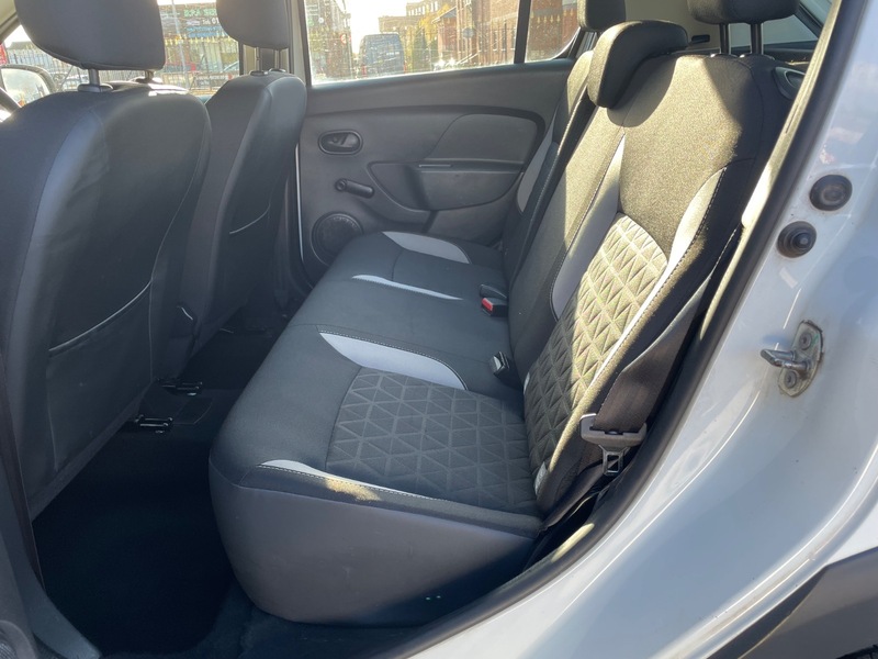 Used Dacia Sandero 2014 for sale - 76482662: Photo 12