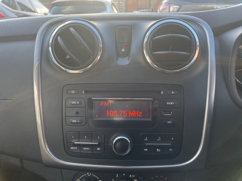 Used Dacia Sandero 2014 for sale - 76482662: Photo 16