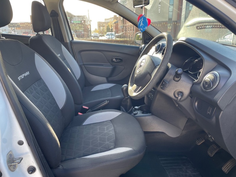 Used Dacia Sandero 2014 for sale - 76482662: Photo 8