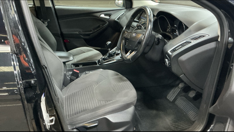 Used Ford Focus 2015 for sale - 76520901: Photo 5