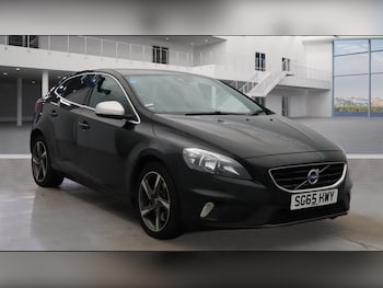 Used Volvo V40 2015 for sale - 76520894: Photo