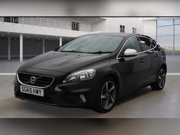 Used Volvo V40 2015 for sale - 76520894: Photo
