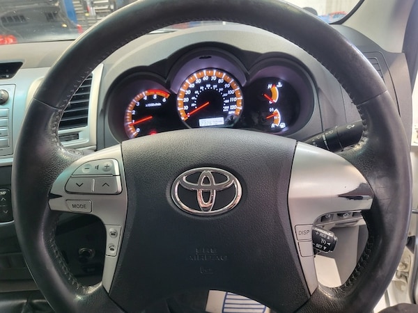 Used Toyota Hilux 2013 for sale - 76081488: Photo 12