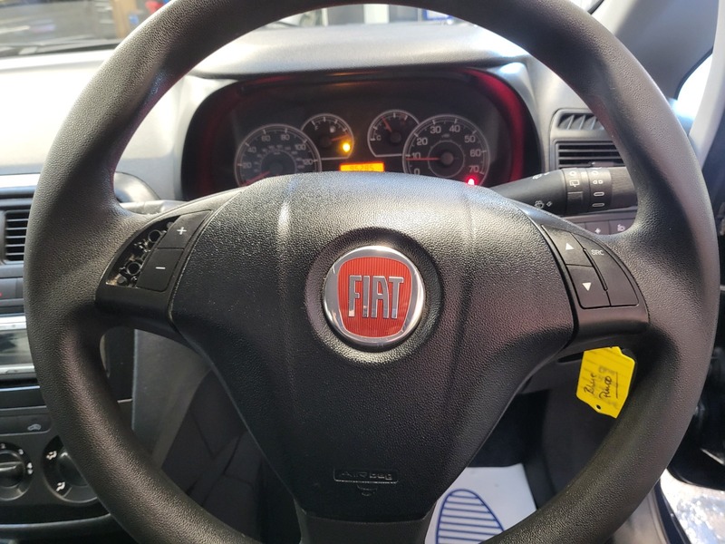 Used Fiat Grande Punto 2010 for sale - 76924098: Photo 11