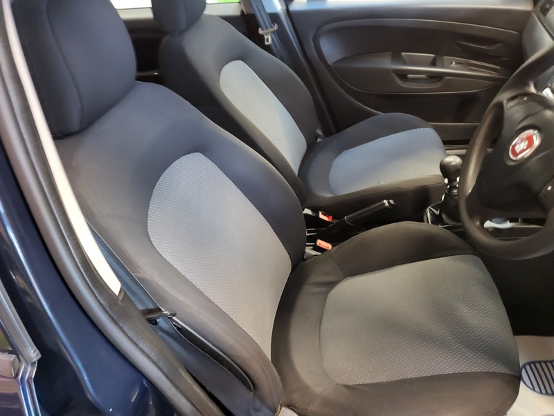 Used Fiat Grande Punto 2010 for sale - 76924098: Photo 16