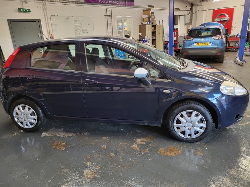 Used Fiat Grande Punto 2010 for sale - 76924098: Photo 8