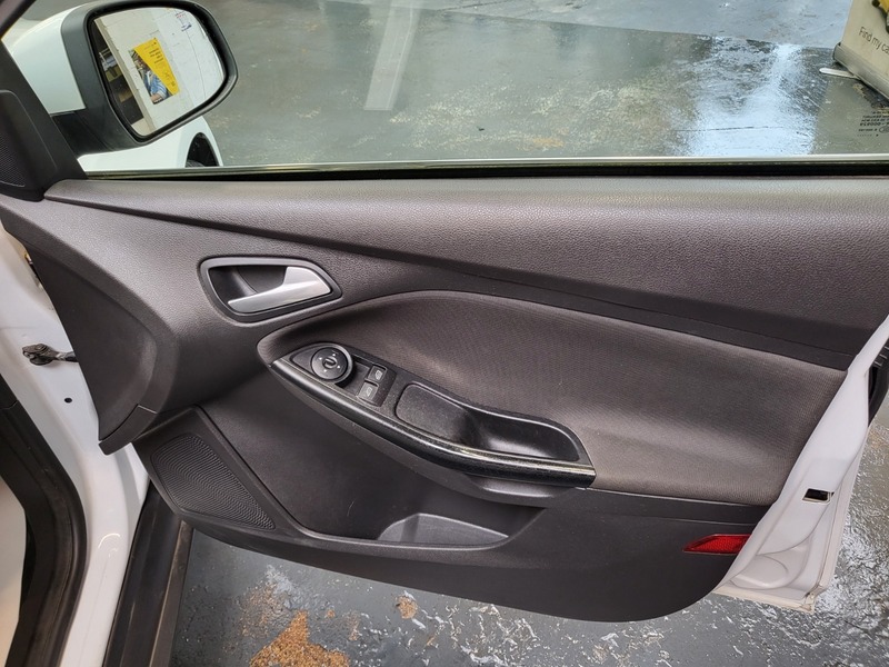 Used Ford Focus 2014 for sale - 76019106: Photo 16