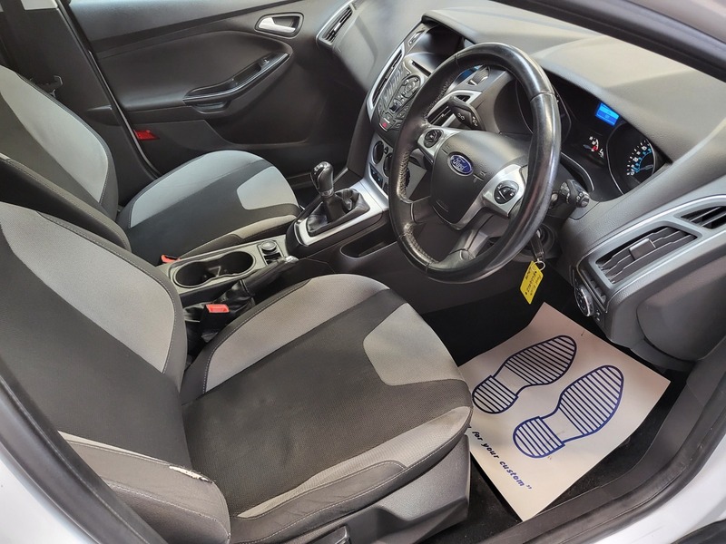Used Ford Focus 2014 for sale - 76019106: Photo 3
