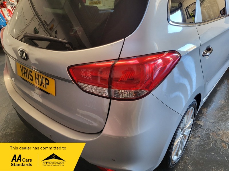 Used Kia Carens 2015 for sale - 76386932: Photo 13