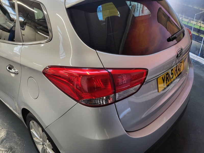 Used Kia Carens 2015 for sale - 76386932: Photo 15