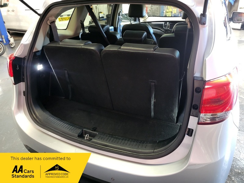 Used Kia Carens 2015 for sale - 76386932: Photo 22