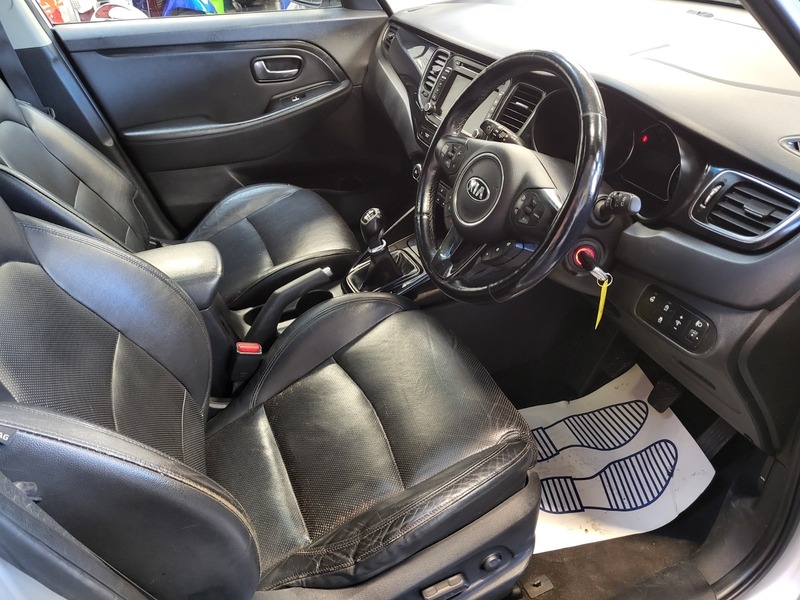 Used Kia Carens 2015 for sale - 76386932: Photo 3