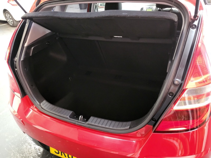 Used Hyundai i30 2010 for sale - 76934975: Photo 21