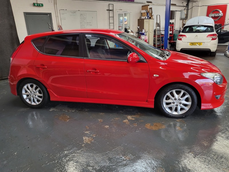 Used Hyundai i30 2010 for sale - 76934975: Photo 8