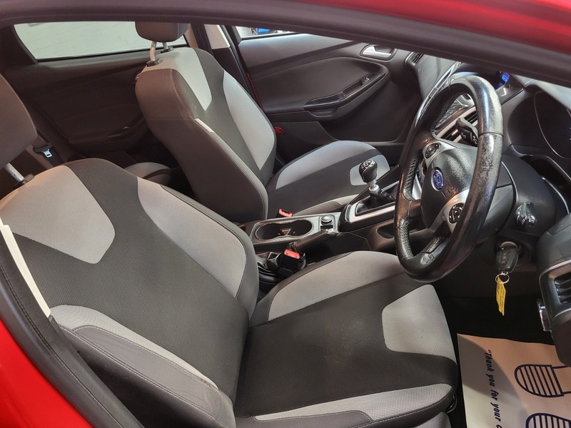 Used Ford Focus 2013 for sale - 76699090: Photo 17