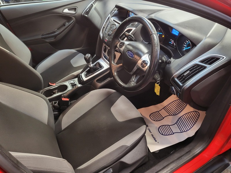 Used Ford Focus 2013 for sale - 76699090: Photo 3