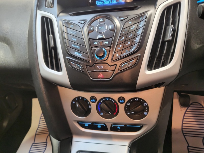 Used Ford Focus 2013 for sale - 76699090: Photo 5