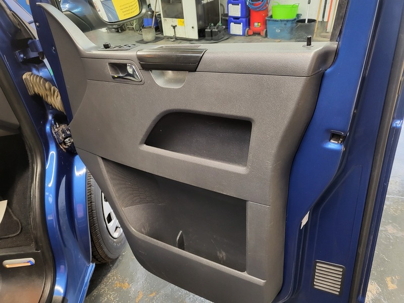 Used Volkswagen Transporter 2014 for sale - 77437915: Photo 16