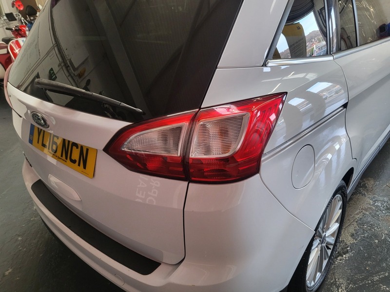 Used Ford Grand C-Max 2016 for sale - 76974075: Photo 12