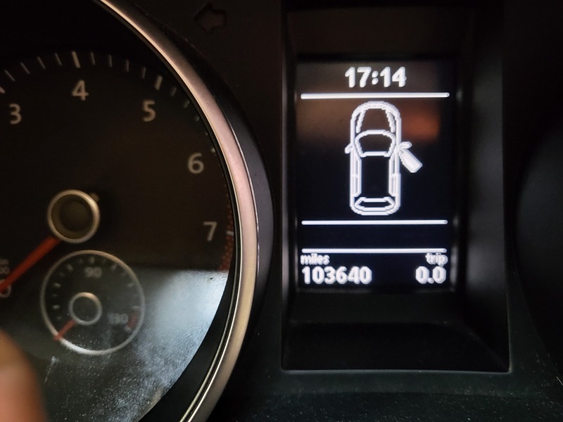 Used Volkswagen Golf 2010 for sale - 77594974: Photo 9