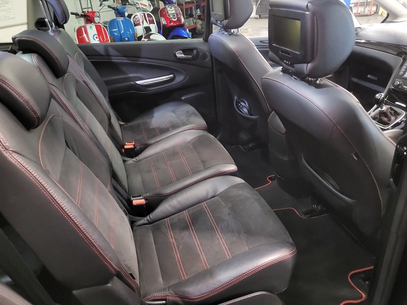 Used Ford S-Max 2011 for sale - 77027743: Photo 18