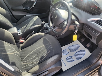 Used Peugeot 208 2014 for sale - 78758544: Photo