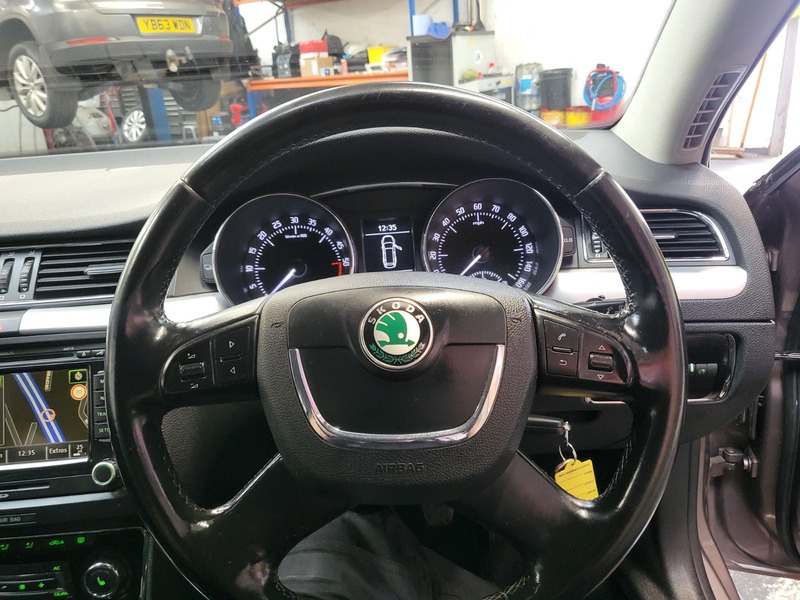 Used Skoda Superb 2011 for sale - 76784657: Photo 12