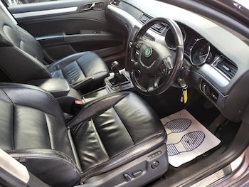 Used Skoda Superb 2011 for sale - 76784657: Photo