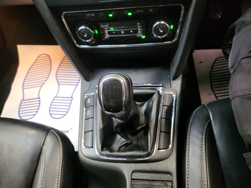 Used Skoda Superb 2011 for sale - 76784657: Photo 7