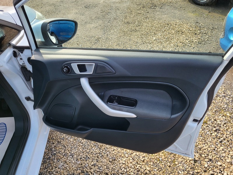 Used Ford Fiesta 2012 for sale - 77976874: Photo 14