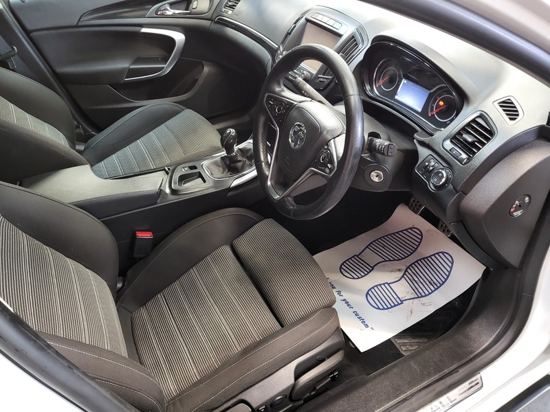 Used Vauxhall Insignia 2015 for sale - 77693961: Photo 4