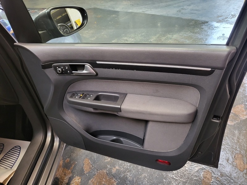 Used Volkswagen Touran 2013 for sale - 77118273: Photo 13