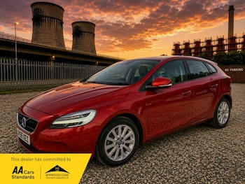 Used Volvo V40 2016 for sale - 78986642: Photo