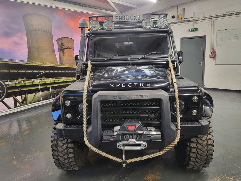 Used Land Rover Defender 2010 for sale - 77129230: Photo 4