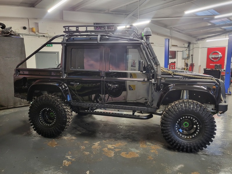 Used Land Rover Defender 2010 for sale - 77129230: Photo 8