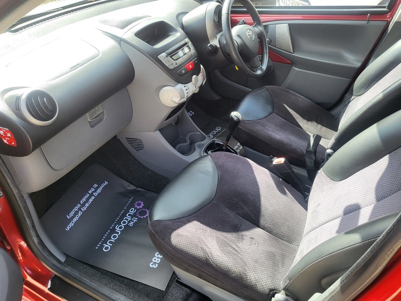 Used Toyota AYGO 2011 for sale - 78069652: Photo 23