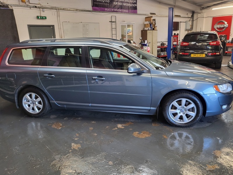Used Volvo V70 2014 for sale - 76386922: Photo 10