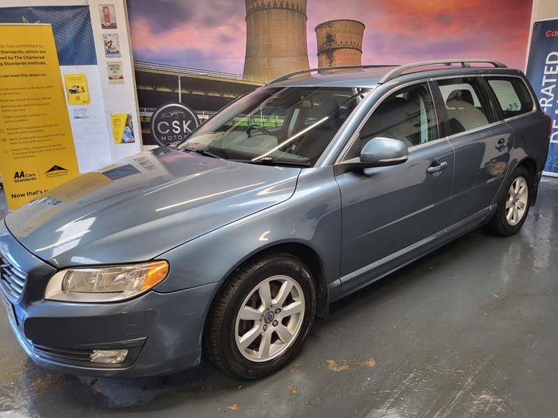Used Volvo V70 2014 for sale - 76386922: Photo 2