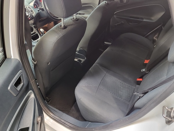 Used Ford Fiesta 2010 for sale - 73784864: Photo 21