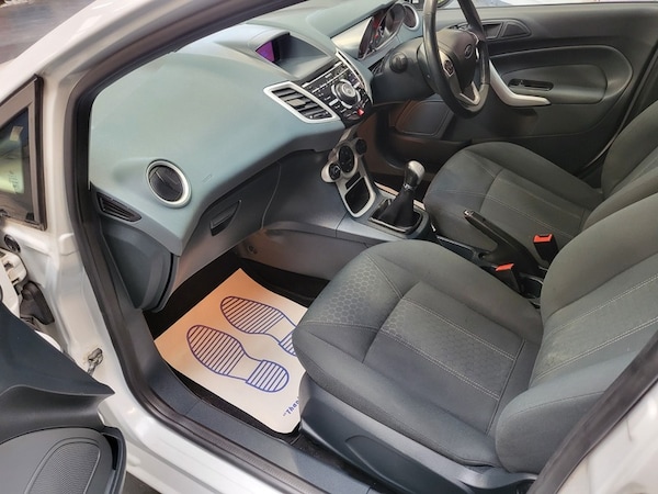 Used Ford Fiesta 2010 for sale - 73784864: Photo 23