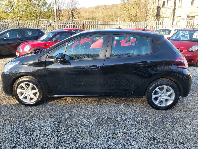 Used Peugeot 208 2015 for sale - 78111529: Photo 24