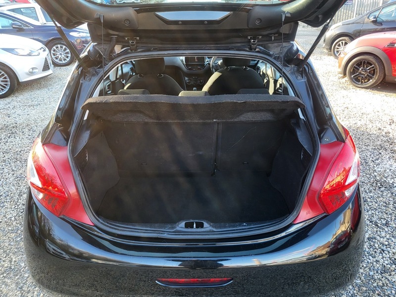 Used Peugeot 208 2015 for sale - 78111529: Photo 25