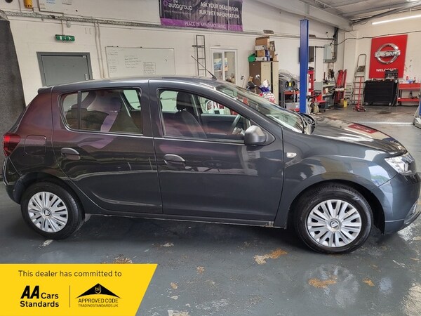 Used Dacia Sandero 2017 for sale - 75347938: Photo 10