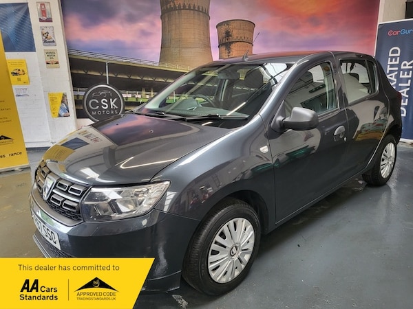 Used Dacia Sandero 2017 for sale - 75347938: Photo 3