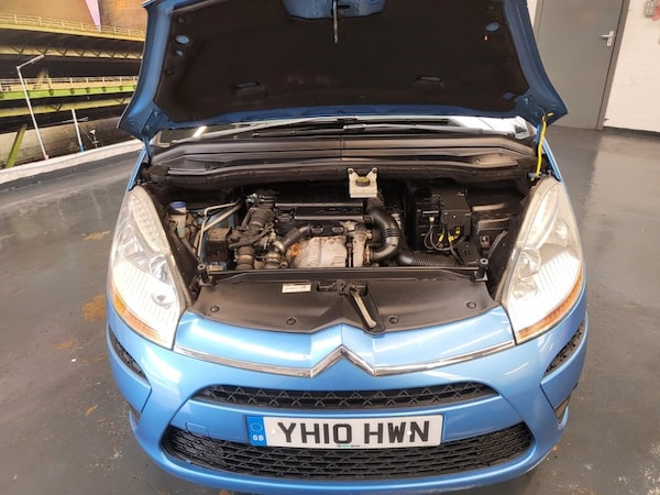 Used Citroen C4 Picasso 2010 for sale - 76211030: Photo 25