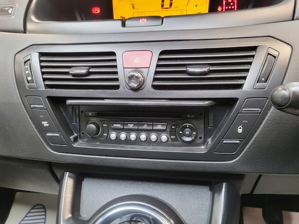 Used Citroen C4 Picasso 2010 for sale - 76211030: Photo 6