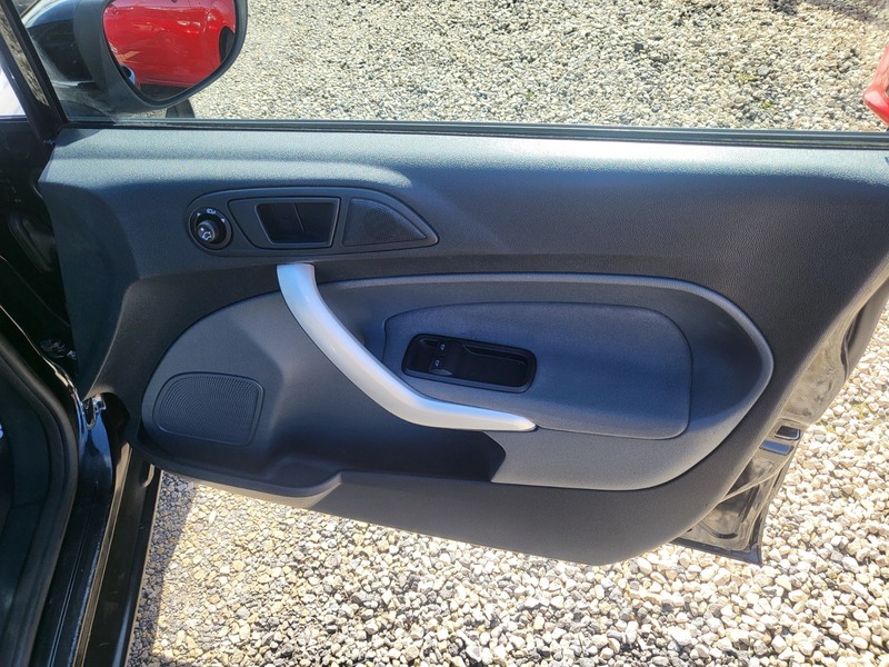 Used Ford Fiesta 2010 for sale - 78069627: Photo 14