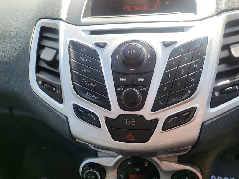 Used Ford Fiesta 2010 for sale - 78069627: Photo 5