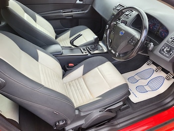 Used Volvo C30 2010 for sale - 78646114: Photo